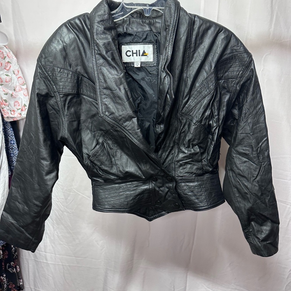 Vintage Women's Black Leather Jacket